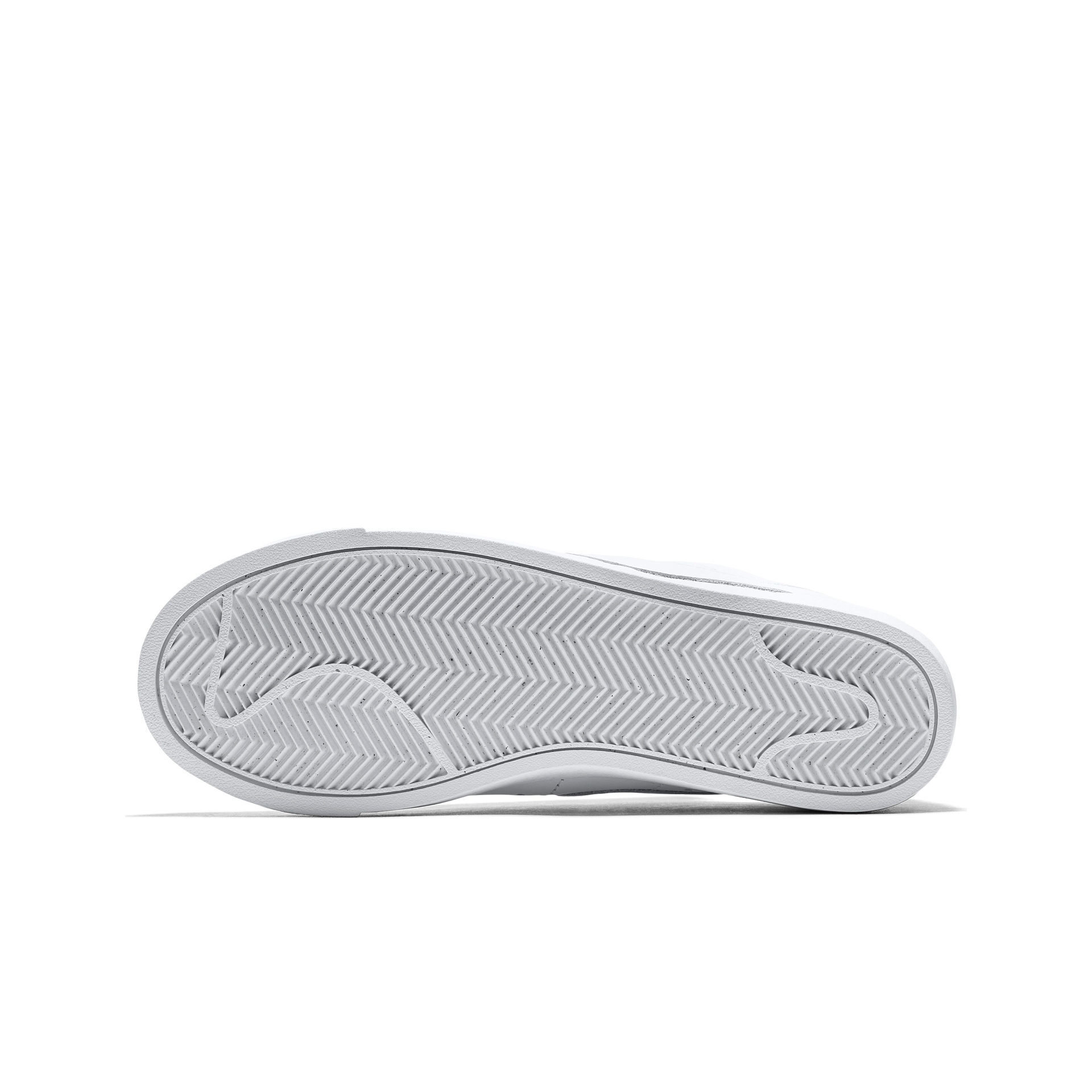 Nike Zapatillas Mujer Nike W BLAZER LOW LE vista frontal girada 45º Nike Zapatillas Mujer Nike W BLAZER LOW LE vista frontal girada 45º