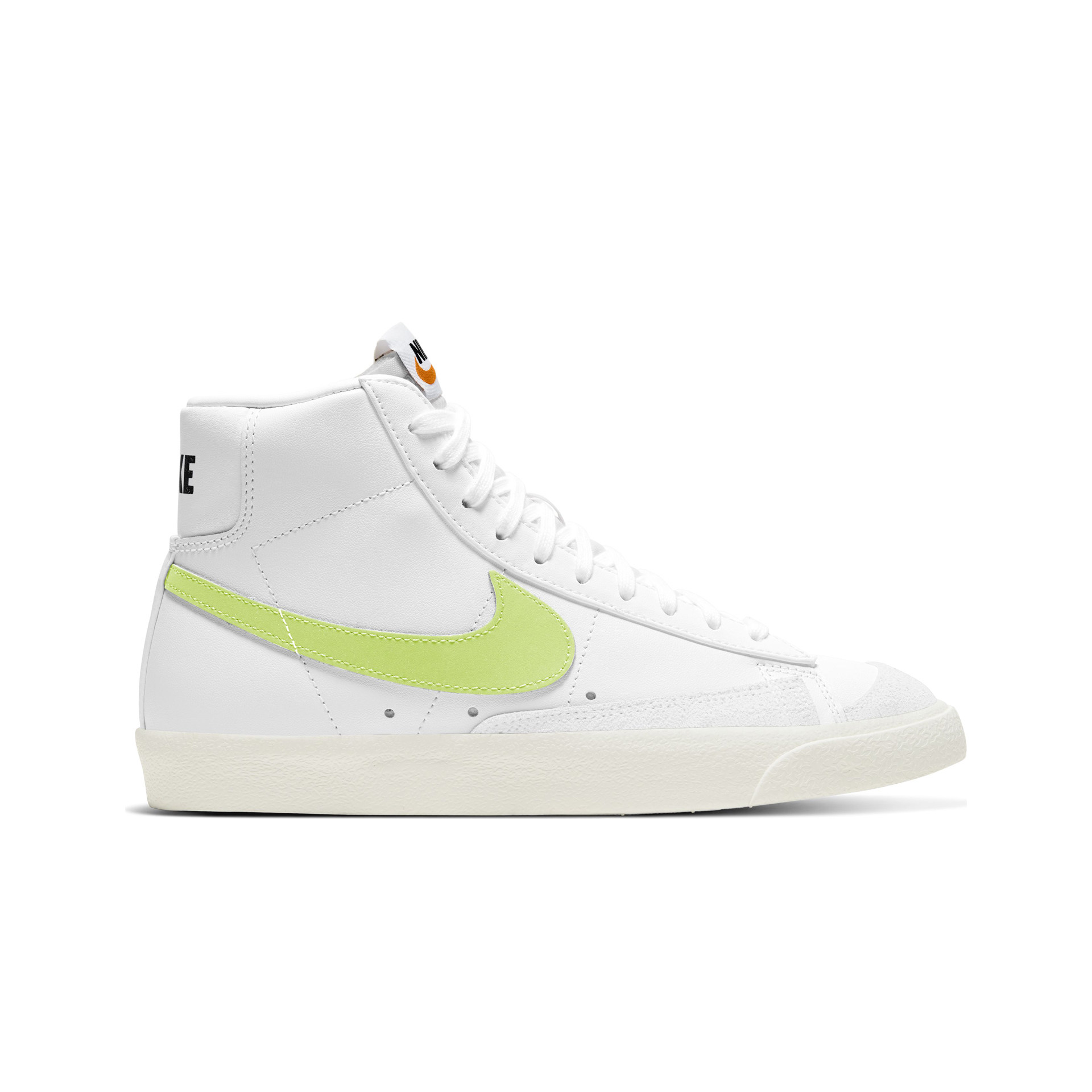 Nike Zapatillas Mujer Nike W BLAZER MID '77 lateral exterior Nike Zapatillas Mujer Nike W BLAZER MID '77 lateral exterior