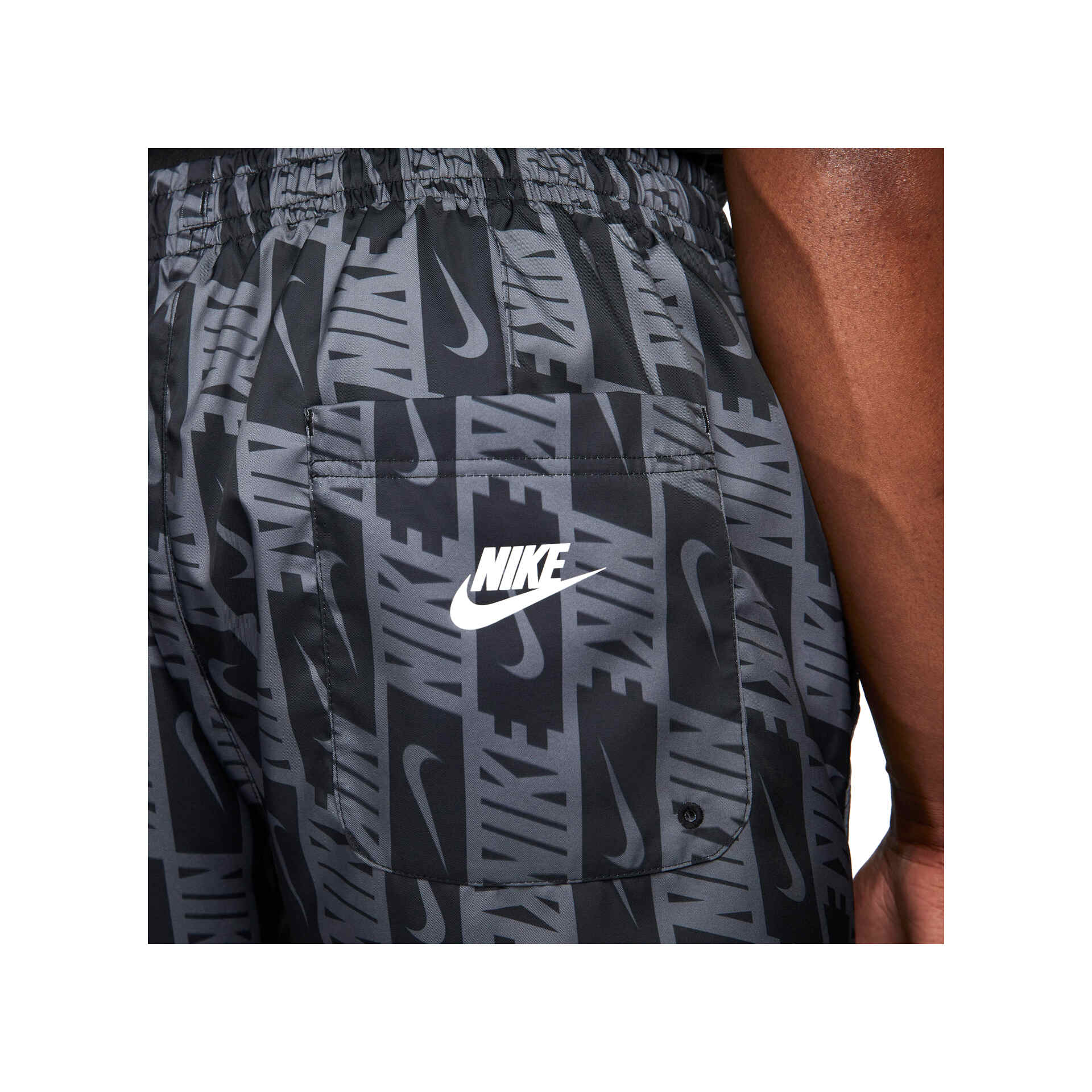 Nike Pantalón Corto Hombre Nike M NSW REPEAT WVN SHORT FLOW PR 03 Nike Pantalón Corto Hombre Nike M NSW REPEAT WVN SHORT FLOW PR 03